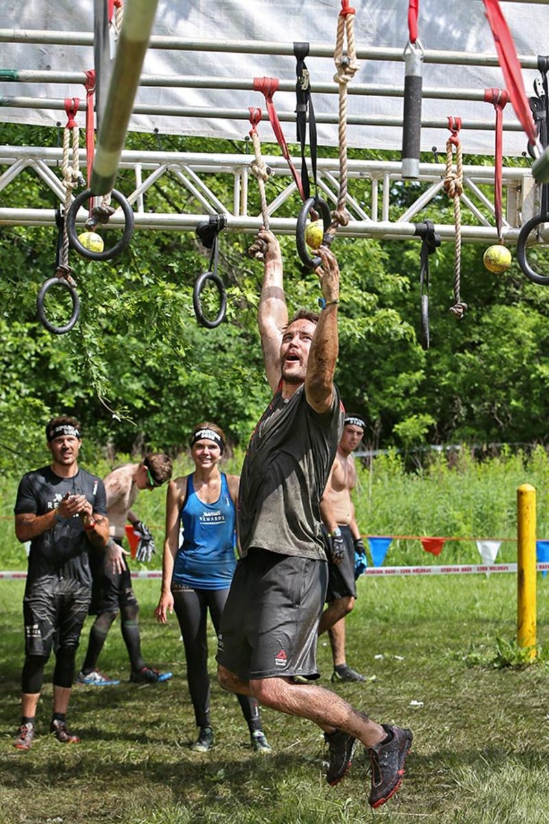 Friday-Night-Lights-for-Spartan-Race-Taylor-Kitsch-539531816_master.jpg